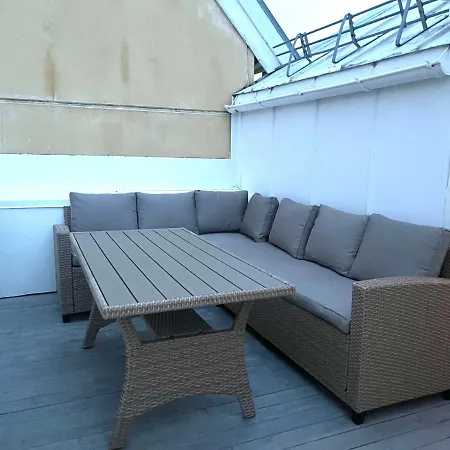 Apartment Spacious Central
